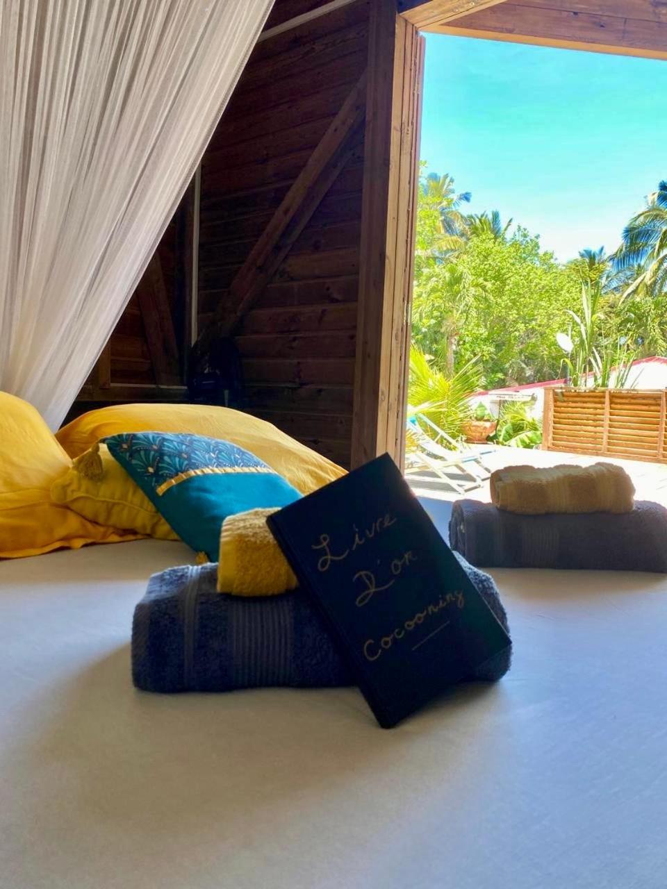 Charmant Bungalow Tout Confort Climatise - Terrasse Et Acces Plage ! Deshaies Exterior foto
